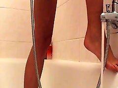 Sandra Nero is a hot milf showering