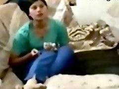 Desperate Pakistani girl kissing and fucking boyfriend MMS 2