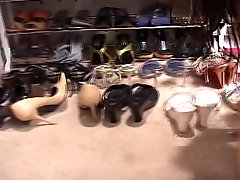 Shoe closet