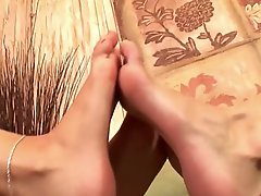 Lez Eve Angel and Mia Stone feet worship