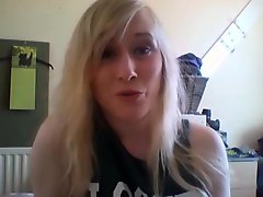 YouPorn Girl Video Blog #12 - Twitter Follower Contest!