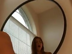 Nicole graves Masturbating her vagina on tthis chab tub until that Babe cums