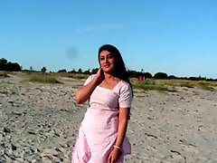 Hot Pakistani Girls talking about Muslim Paki Sex in Hindustani