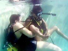 Kinky Asian Getting Her Pussy Fucked Underwater