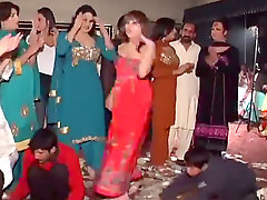 Pakistani tranny party with dancing