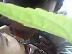 Indonesia- cewek jilbab ngentot outdoor