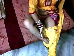 Shilpa Bhabhi Indian housewife inside Yellow Churidaar xxx